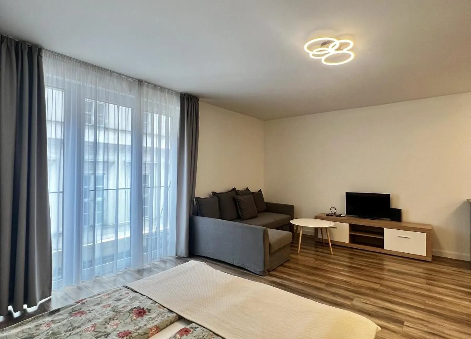 Mt Suites Budapest Apartment